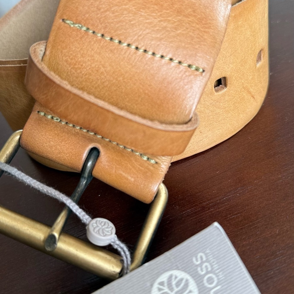 Women's Tan Leather Belt with Brass-Tone Buckle - Picture 3 of 4